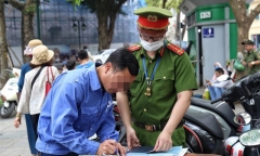 Hà Nội: Xử phạt nhiều bãi trông giữ xe trái phép trong kỳ nghỉ lễ