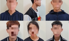 Nguyên nhân nữ sinh gọi bạn trai đến đánh dằn mặt, cướp điện thoại của “tình địch”