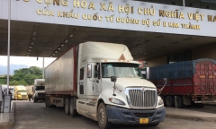 Cửa khẩu Lào Cai hoạt động trở lại sau hơn 1 ngày tạm dừng