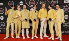 BTS thông báo tạm dừng hoạt động