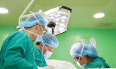 Cô gái 20 tuổi suýt mất mạng vì tự uống thuốc phá thai của 