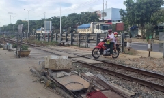 Lào Cai rào, đóng tạm thời lối đi tự mở qua đường sắt
