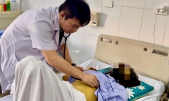 Người phụ nữ da vàng như nghệ do thường xuyên uống giảo cổ lam, cà gai leo 