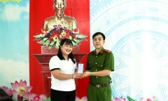 Cô giáo mầm non nhận được 400 triệu đồng từ tài khoản của 