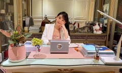 Hoa hậu Lê Âu Ngân Anh được thăng chức giám đốc sau 1 năm giảng dạy tại Đại học Hoa Sen