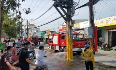 TP.HCM: Dãy trọ chìm trong biển lửa, chủ nhà hoảng sợ rồi ngất xỉu