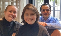 Thần đồng 15 tuổi chính thức thành Tiến sĩ Vật lý lượng tử