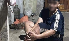 Xác minh thông tin thiếu niên 14 tuổi bị người đàn ông xích chân rồi hành hung