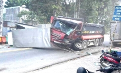 Tin tức tai nạn giao thông mới nhất ngày 25/12: Hai xe máy va chạm trong đêm, 3 người thương vong