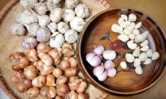 Mẹo bóc vỏ hành củ không bị cay mắt