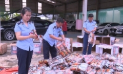 Tiêu hủy gần 2.000 gói bim bim giả mạo nhãn hiệu