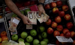 Venezuela bất ngờ ngừng lưu thông đồng tiền mệnh giá lớn nhất