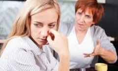 Di thư của mẹ chồng và lời dặn dò khiến con dâu ngã quỵ
