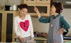 Khó chấp nhận, cả nhà chồng rỉa rói, coi thường con dâu và thông gia