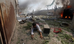 Đánh bom kinh hoàng ở khu ngoại giao Afghanistan, 80 người chết, 350 người bị thương