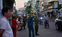 Truy bắt cụ ông 76 tuổi nghi bắn chết người giữa đường