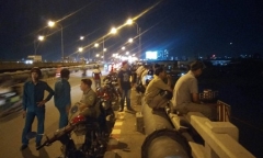 Bất lực nhìn nam thanh niên nhảy sông Sài Gòn mất tích