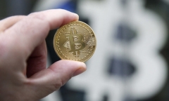 Giá Bitcoin hôm nay 3/1: Tiếp tục giảm thêm 200 USD
