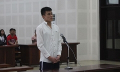 Gã trai tạt xăng đốt bạn gái trong cơn cuồng ghen lãnh 7 năm tù