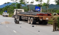 Nữ sinh viên tử vong sau va chạm với xe đầu kéo
