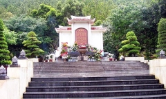 Ngã ba Đồng Lộc - tráng ca bất tử và bài thơ đọc trước anh linh người em gái