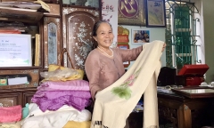Chuyện nghệ nhân bắt cọng sen