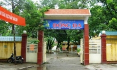 Hà Nội: Nam sinh lớp 8 trượt chân ngã từ tầng 2 xuống đất