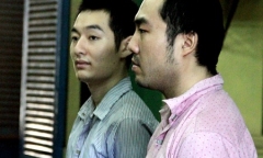 2 người Trung Quốc 