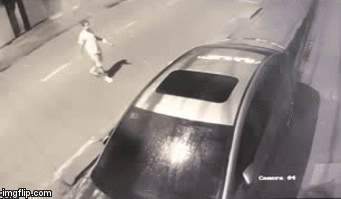 Ô tô mỗi ngày móp một mảng và clip hé lộ sự thật lúc 3 giờ sáng