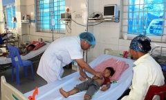 Thông tin mới nhất về sức khỏe các nạn nhân trong vụ bố đun nước lá ngón cho 3 con uống