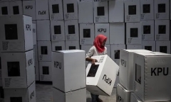 Kiệt sức do phục vụ bầu cử tại Indonesia: Một phụ nữ sẩy thai và gần 140 người thiệt mạng