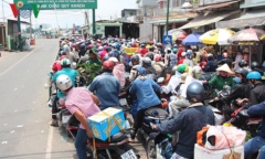 Phà Cát Lái đưa 13 chiếc phà lớn để giải tỏa ùn tắc