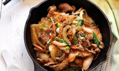 Mẹ tôi có món thịt xào 