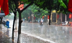 Dự báo thời tiết ngày 8/10: Áp thấp tiến thẳng Biển Đông, Hà Nội xuất hiện mưa rào
