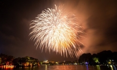 Chiêm ngưỡng những màn bắn pháo hoa đẹp mắt mừng xuân Kỷ Hợi 2019
