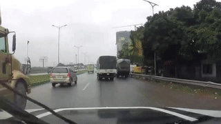 Video: Container phóng 