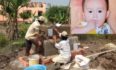 Mỗi bảo mẫu hành hạ trẻ dã man lĩnh án 3 năm tù