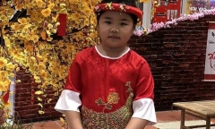 Bé gái 8 tuổi bị bạn lạ dẫn đi rồi 