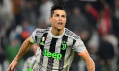 Chủ tịch Bayern thẳng thừng mỉa mai “Ronaldo đã quá già”