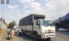 Tin tai nạn giao thông mới nhất ngày 9/2/2020: Người phụ nữ bị xe tải cán tử vong thương tâm