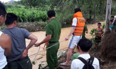 Mưa lũ cuốn trôi 3 người ở Nghệ An