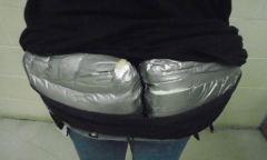 Người phụ nữ có vòng 3 khủng nhờ độn bằng... heroin