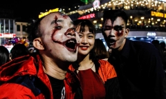 Hà Nội: Nhiều người hoảng hốt bắt gặp zombies trong đêm Halloween