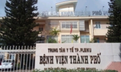 Một bác sĩ bị hành hung khi đang thăm khám