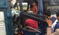 Tin tai nạn giao thông mới nhất ngày 23/11/2018: Tai nạn hy hữu, tài xế 2 lần bị tông xe liên tiếp trên cao tốc