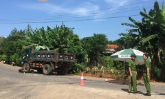 Tin tức tai nạn giao thông mới nhất hôm nay 25/10/2019: Nữ sinh Quảng Trị bị xe tải cán tử vong