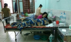 Tin tức mới nhất vụ cô giáo nghi uống thuốc ngủ vì bị chuyển trường