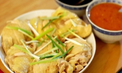Luộc gà không cần nước mà vẫn đậm vị