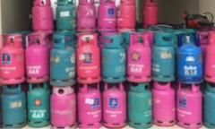 Thu giữ xe vận tải chở 130 bình gas giả nhãn hiệu nổi tiếng