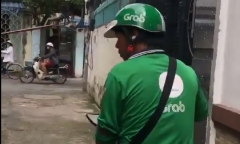 Đi quãng đường 1km, du khách nước ngoài bị